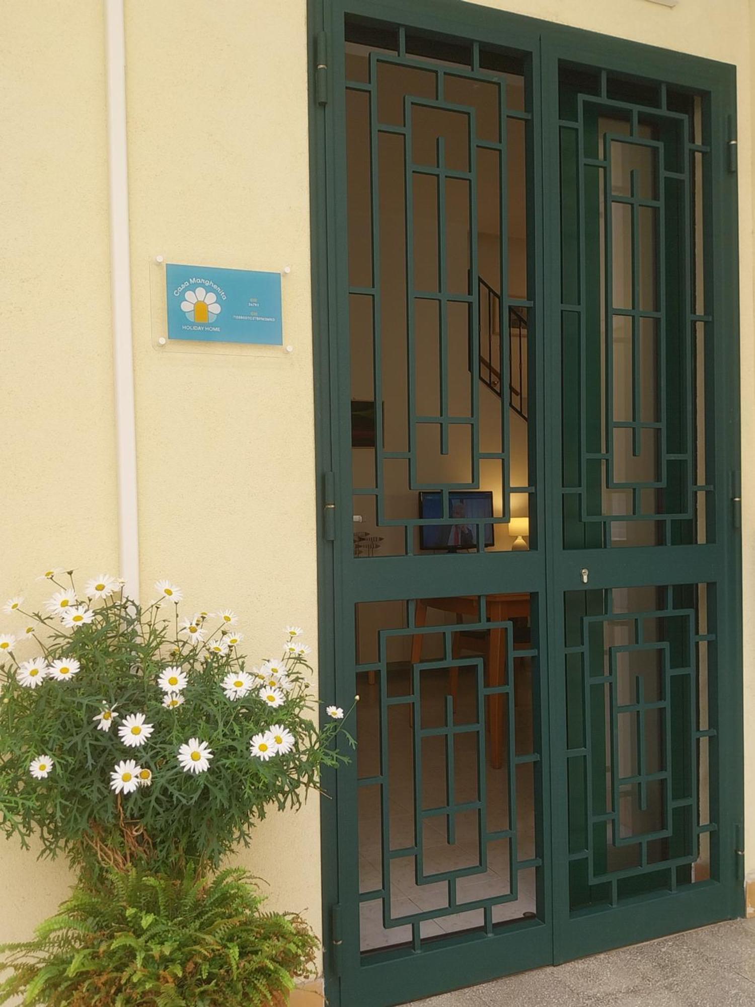 Casa Margherita - Holiday Home Fondi Exteriör bild